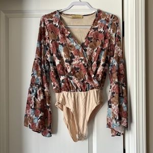 How Very Loved Bell Sleeve Body Suite Size Large NWOT